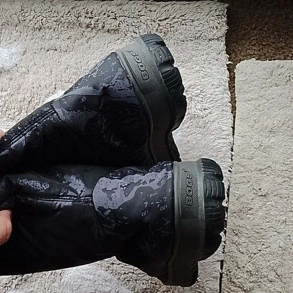 Bogs Black Camouflage 9 Women's Winter Boots NWOT - Picture 13 of 15